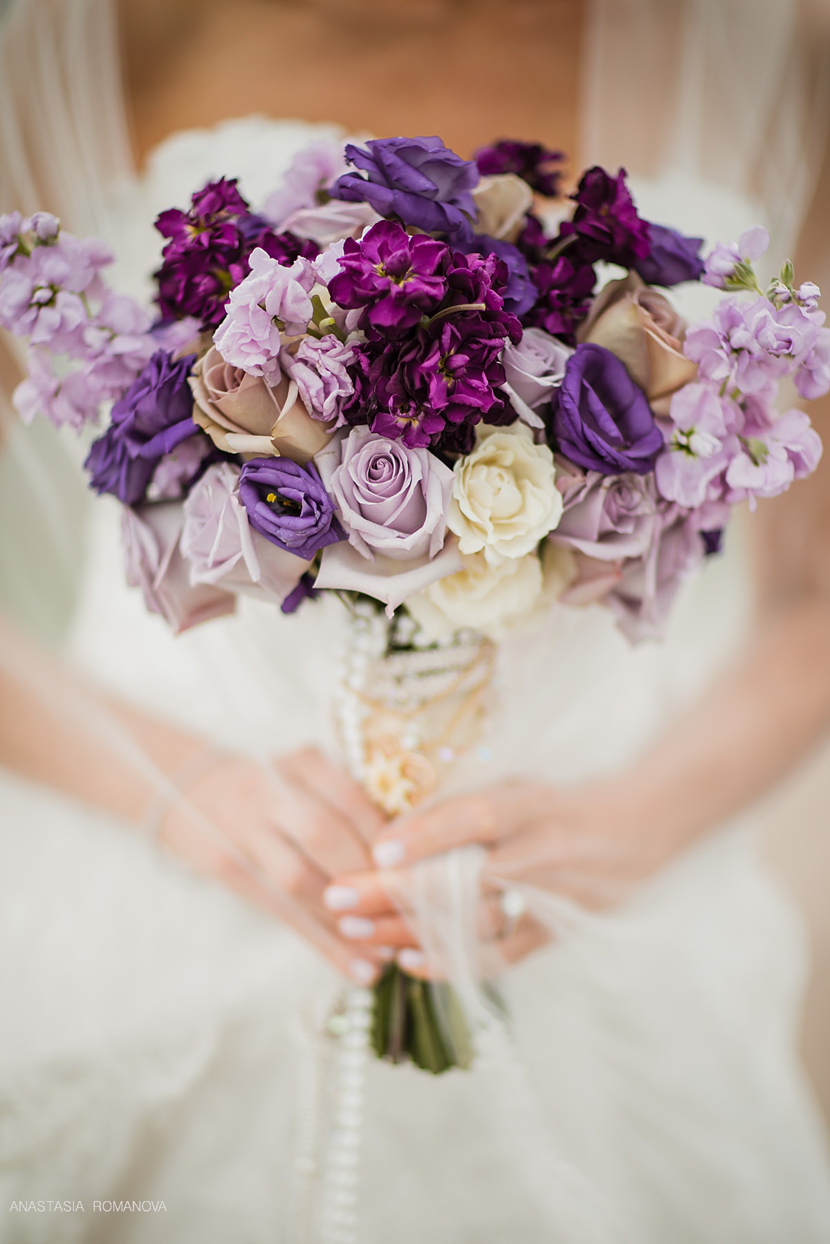 Gorgeous lilac purple bridal bouquet